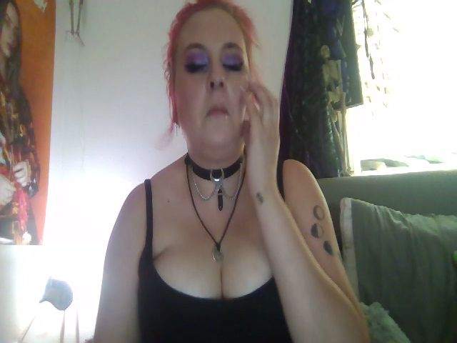 Live sex webcam photo for Weetziebabe #269077003