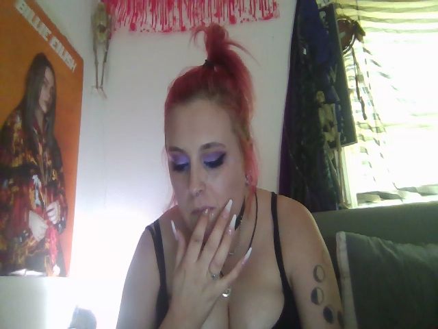 Live sex webcam photo for Weetziebabe #269080809