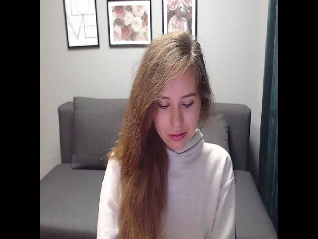 Live sex webcam photo for RoseMoet #269070565
