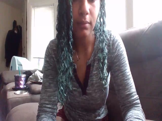 Live sex webcam photo for StonedSakura #269078193