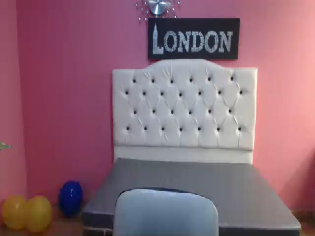 Live sex webcam photo for Carolinforbes #269081369