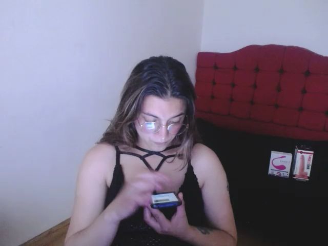 Live sex webcam photo for Carolinforbes #269083552