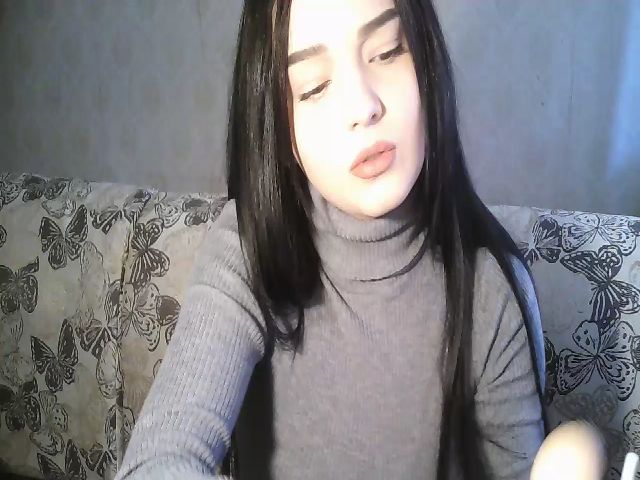 Live sex webcam photo for Monalisss #269068413