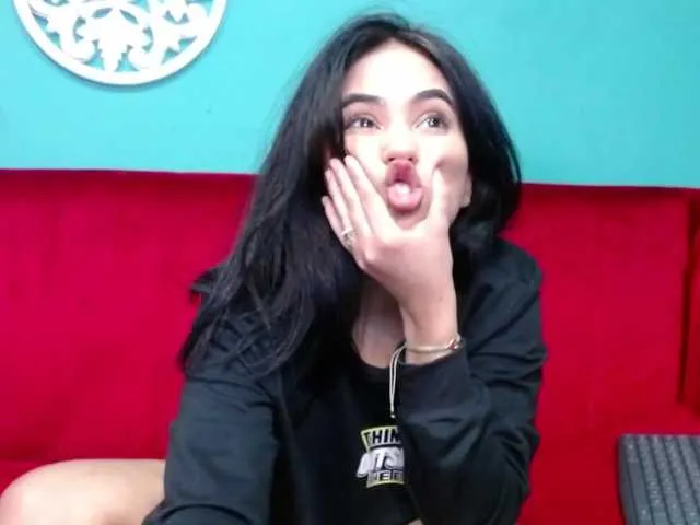 Live sex webcam photo for Emily-Evans #269078528
