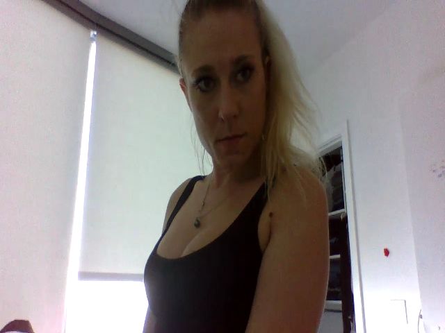 Live sex webcam photo for AshleyMeow #269065624