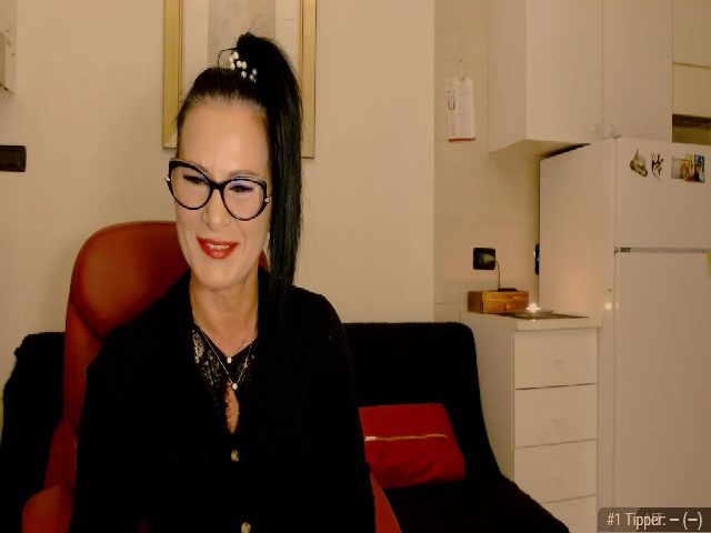Live sex webcam photo for NewName_Andra #269080493