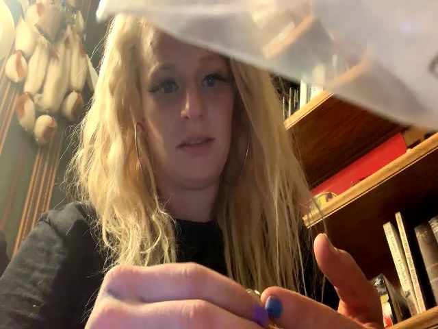 Live sex webcam photo for Goddess56 #269065284