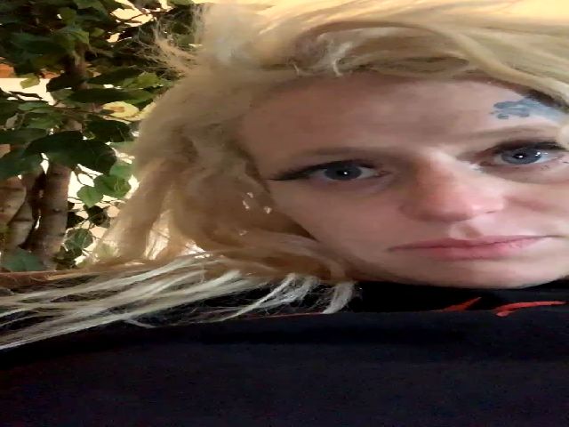Live sex webcam photo for Goddess56 #269084163