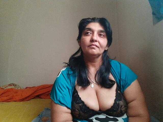 Live sex webcam photo for julija38 #269090721