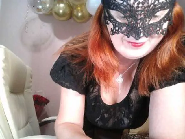 Live sex webcam photo for leeloofire #269095019