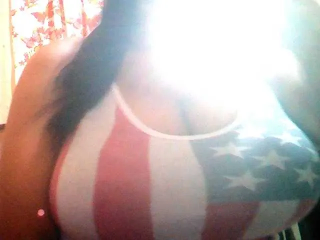 Live sex webcam photo for BarbieBigTits #269095799