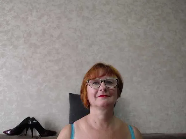 Live sex webcam photo for MomKsenia #269090967