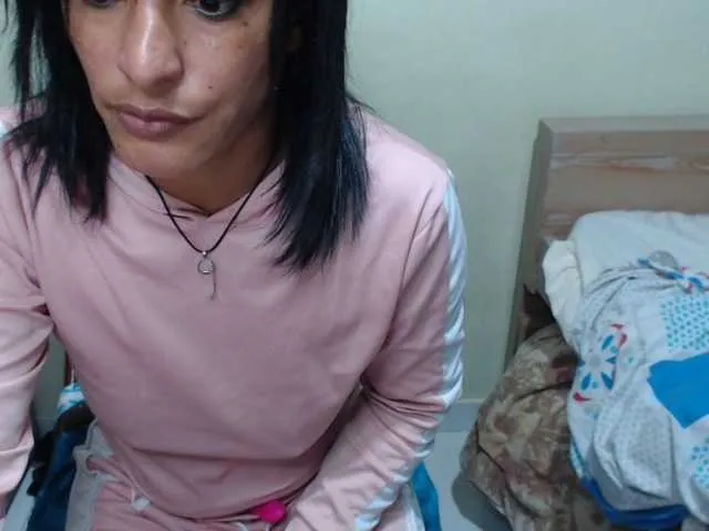 Live sex webcam photo for KattleyaGrey #269085934