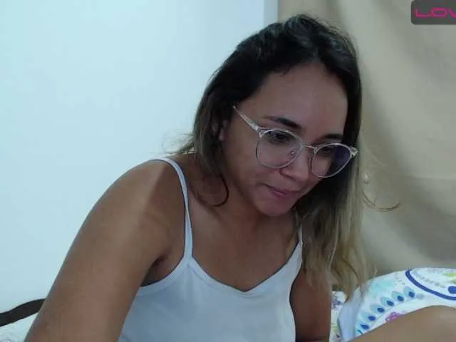 Live sex webcam photo for monica-squirt #269091559