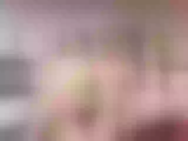 Live sex webcam photo for miacamhot #269100259