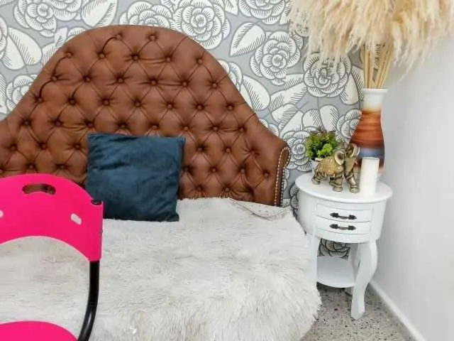 Live sex webcam photo for charlottechui #269101632