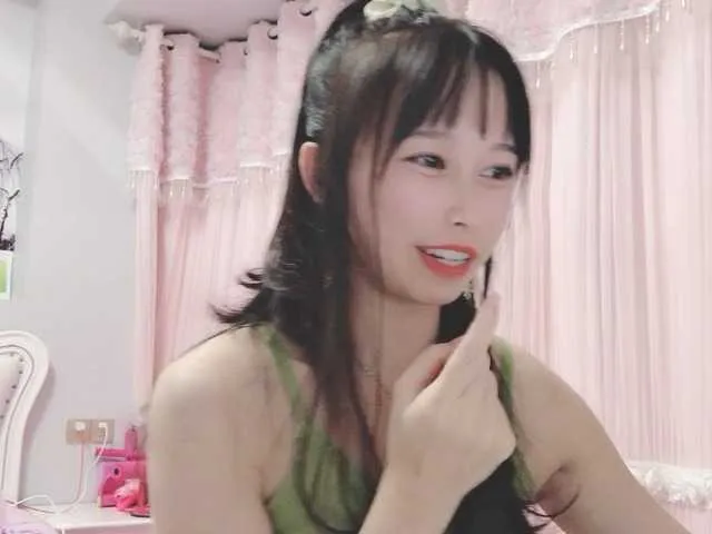 Live sex webcam photo for AyleeBloom #269095338