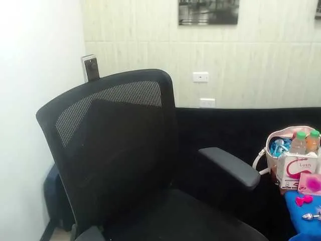 Live sex webcam photo for deviblack #269091506