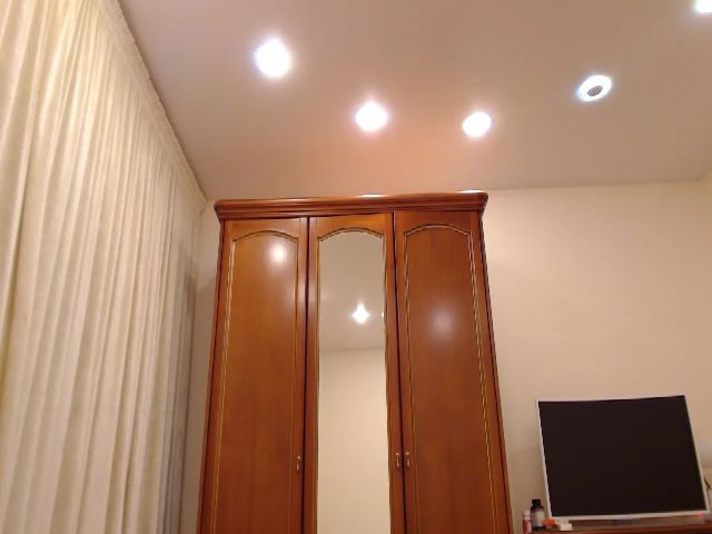 Live sex webcam photo for MsLily #287849144