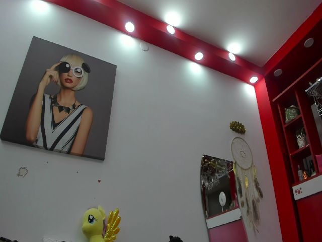 Live sex webcam photo for AletaOcean #269103032