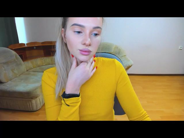 Live sex webcam photo for AlyaHoney #269089845