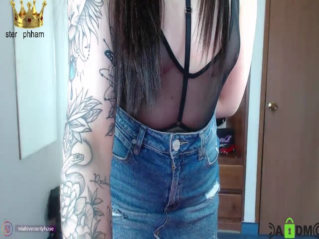 Live sex webcam photo for Miahot21 #269098294