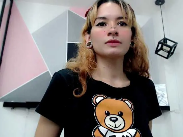 Live sex webcam photo for iammazekeen #269101891