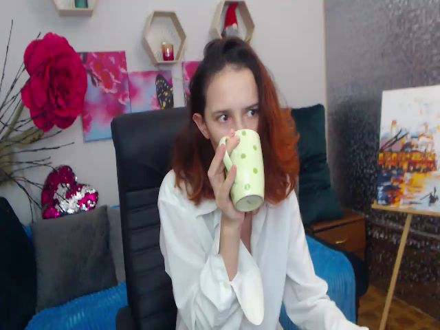 Live sex webcam photo for IrisNichols #269088377