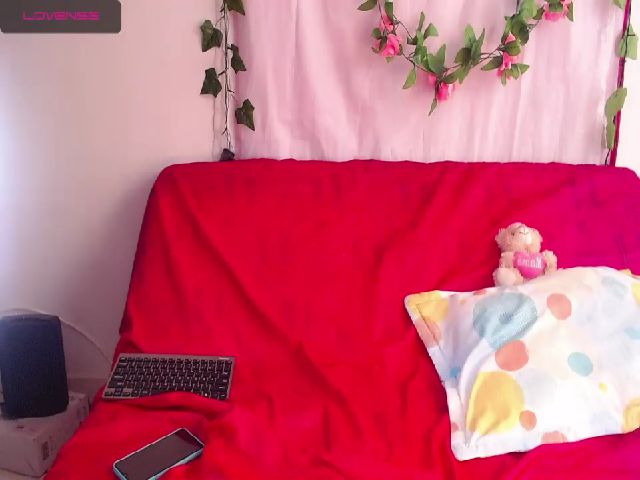 Live sex webcam photo for Perlamoon #269102740