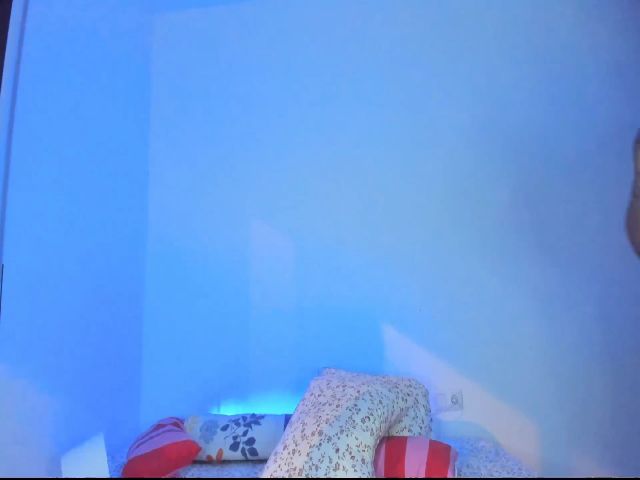 Live sex webcam photo for AmberCrosss #269086640