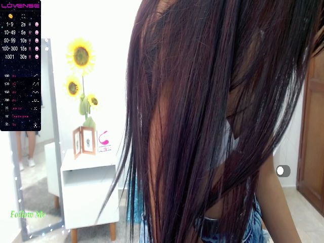 Live sex webcam photo for AmyxLee #269103256