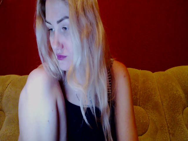 Live sex webcam photo for Cartier_ #269104660