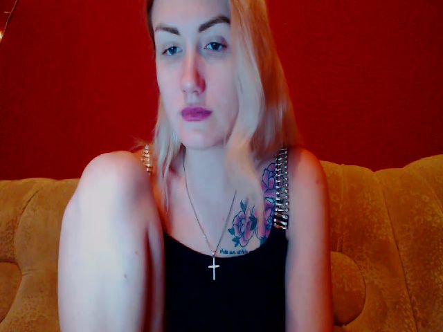Live sex webcam photo for Cartier_ #269105365