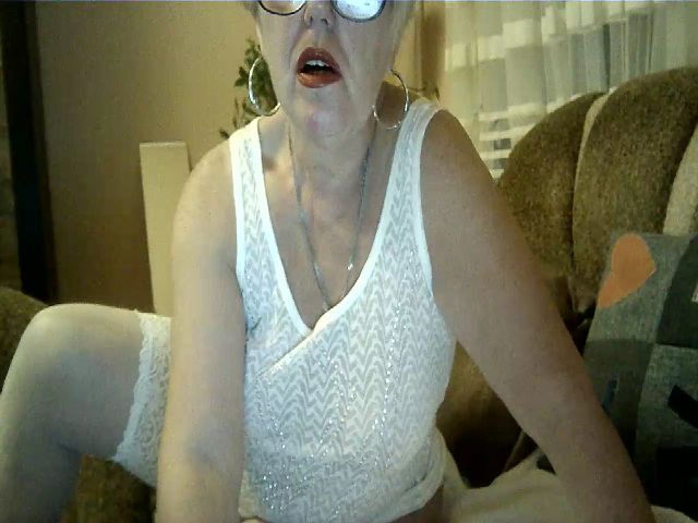 Live sex webcam photo for Mature_Margoo #269099277