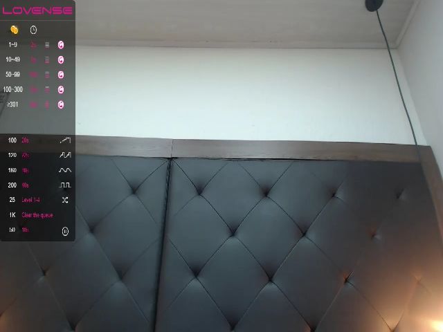 Live sex webcam photo for AnaSaenz #269102861
