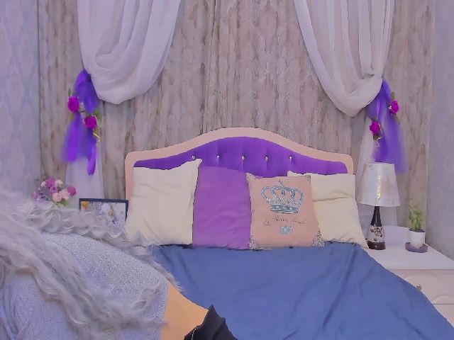 Live sex webcam photo for ExoticKerry #269105064