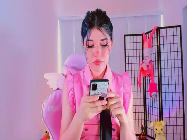 Live sex webcam photo for Agostinha_Red #269097788
