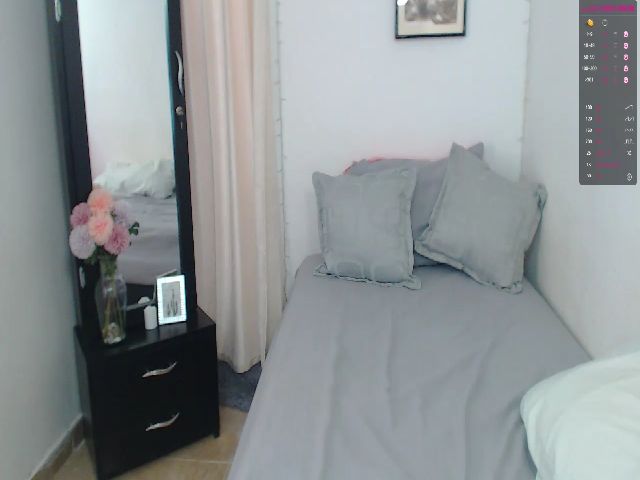 Live sex webcam photo for babe_sexy2 #269104055