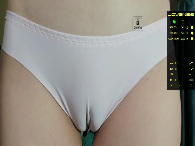 Live sex webcam photo for Elysi_ #269093363