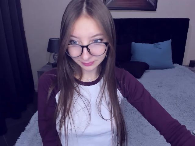 Live sex webcam photo for NellyShine #269094449