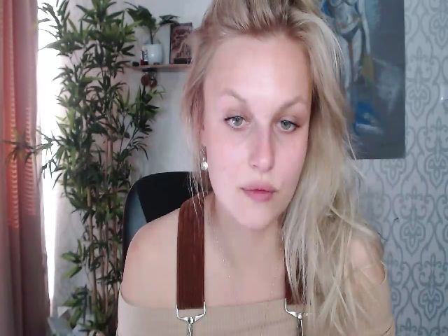 Live sex webcam photo for Dorina_xX #269096557