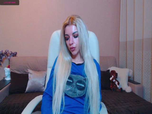Live sex webcam photo for SilviaDream #269098011