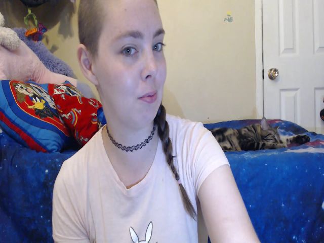 Live sex webcam photo for LilEmmy1999 #269102794
