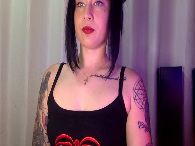Live sex webcam photo for BillieFox_ #269093394