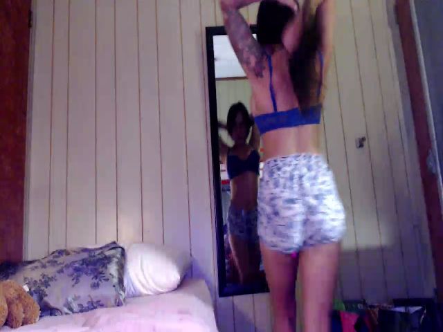 Live sex webcam photo for Smallpurl #269099688