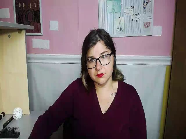 Live sex webcam photo for MonLais #269099428