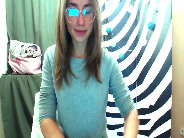 Live sex webcam photo for HeartGirl #269093546