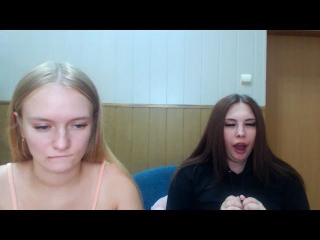 Live sex webcam photo for EmillyWillis #269096191