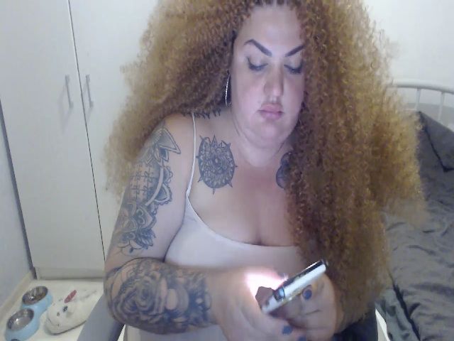 Live sex webcam photo for Smiley_doll #269102613