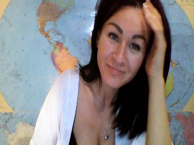 Live sex webcam photo for AngelaWayse #269102618